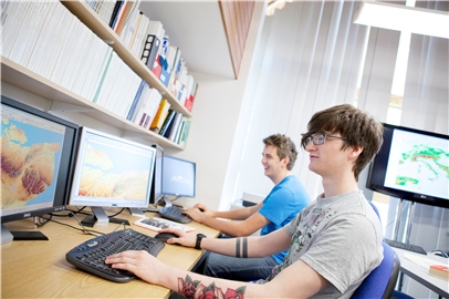 Students using GIS.