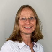 Britta Osthaus - مدرس ارشد profile picture