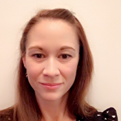 profile photograph of Lisa Farren