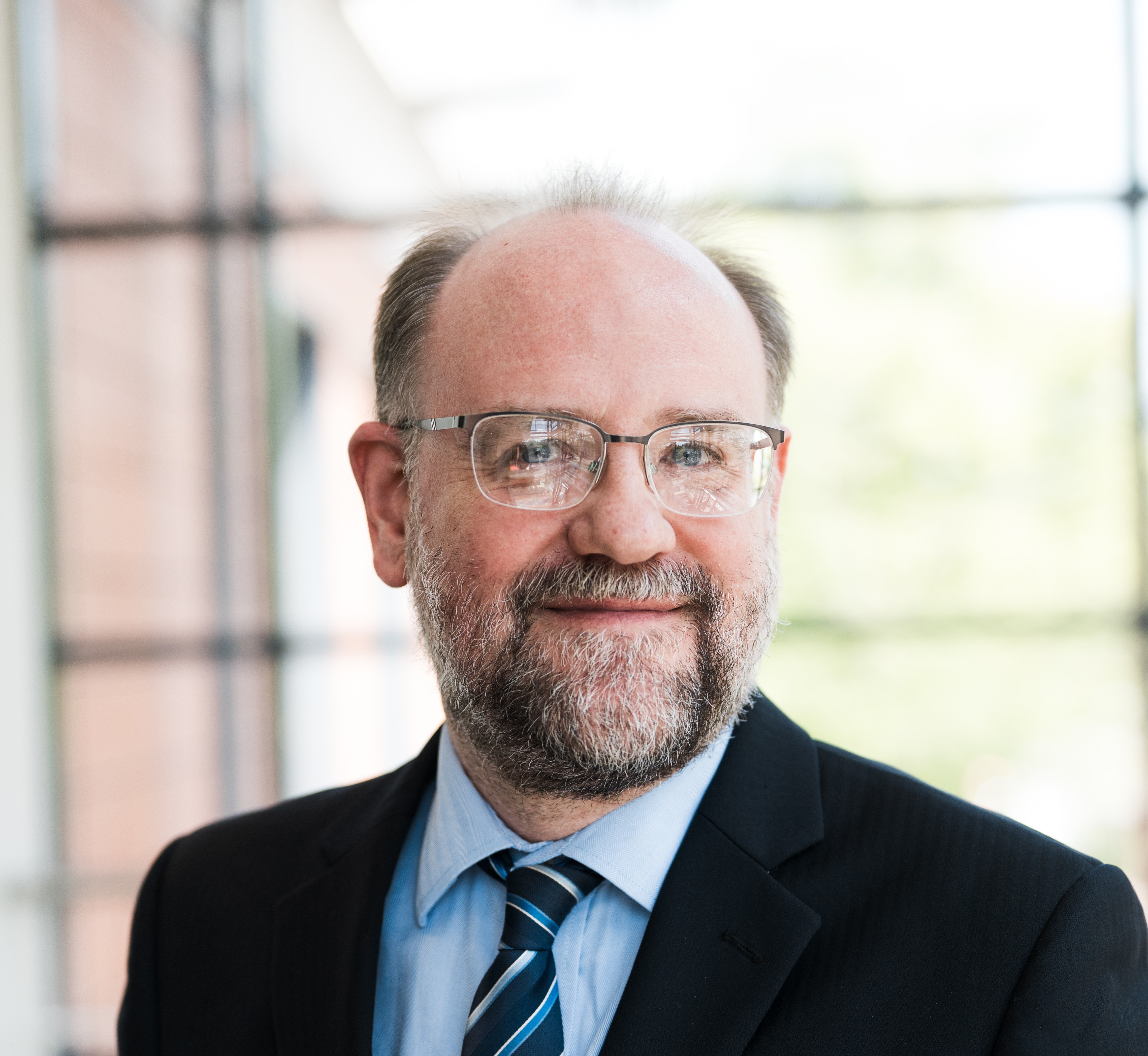 profile photograph of Chris Russell