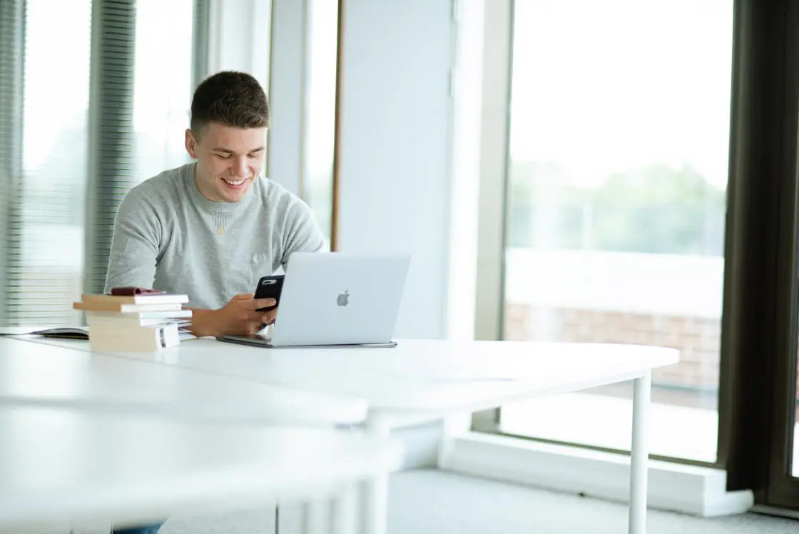 student-computer-laptop-verena-holmes